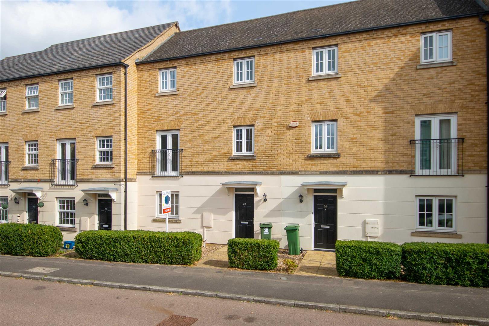 Harlow Crescent, Oxley Park, Milton Keynes
